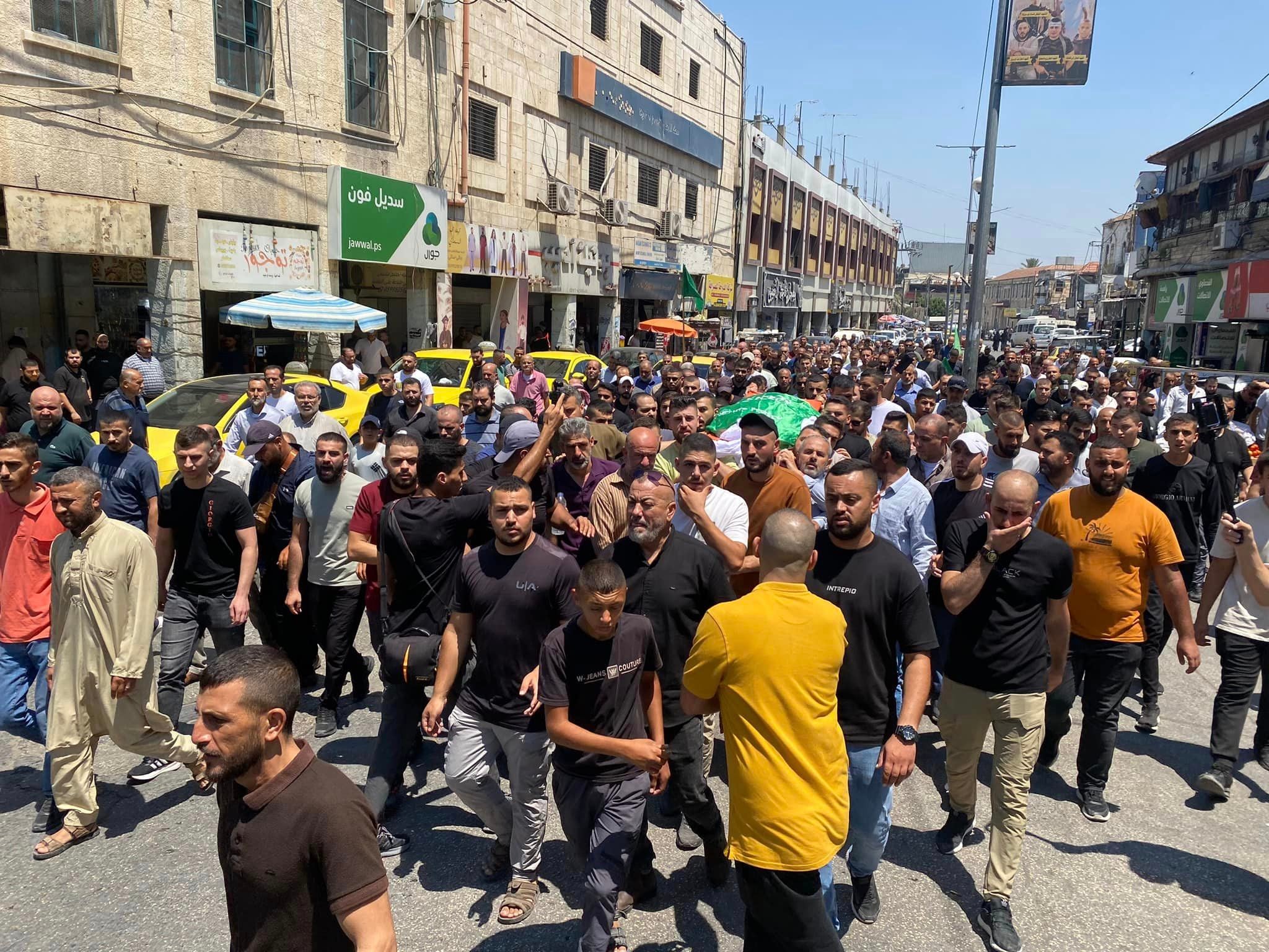 جانب من التشييع (تصوير: ثائر أبو بكر/ وفا)